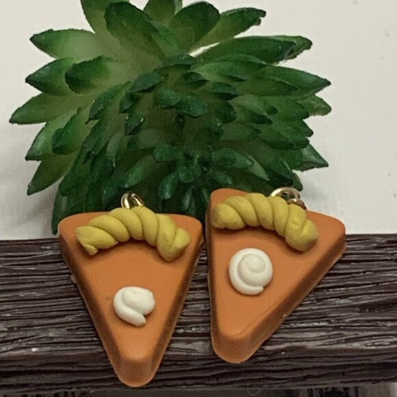 Pumpkin Pie Earring, Thanksgiving Earring, Funny Food Earring, Gift Idea - Picture 4 of 4
